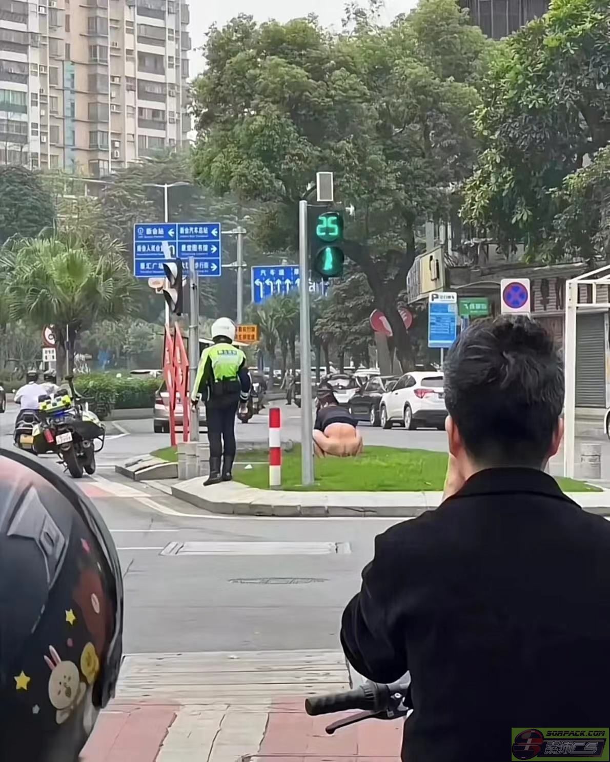 dvubb 图片点击可在新窗口打开查看